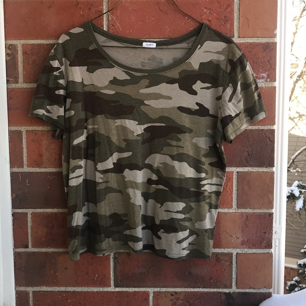 CAMO TOP